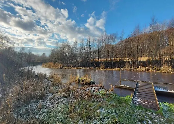 5 Person In Ansager-by Traum Ansager